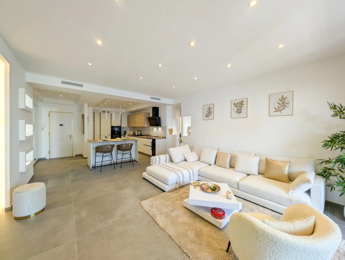 4ab04e79-c887-4cae-97a5-e19c4a576977