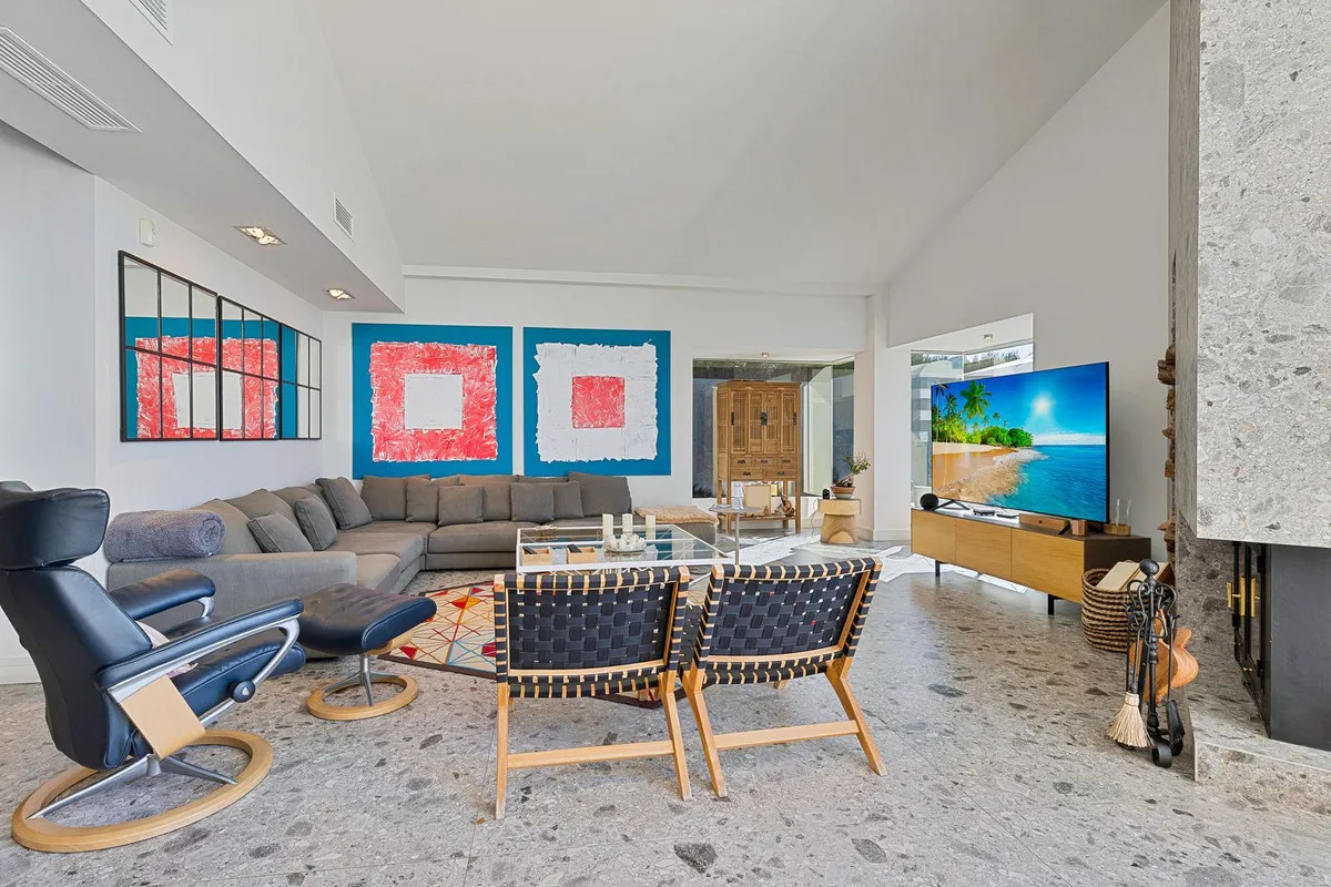 1fba7b2f-d108-4c5a-b84f-04541de89163