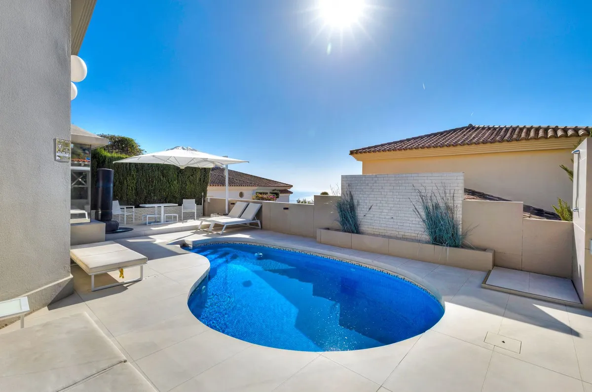 4dc81c1b-3de2-4020-97ef-4f989917e44d