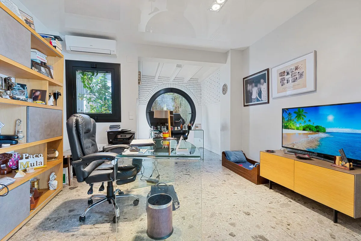 6818bcd1-e6b7-4166-9916-43dc69977068