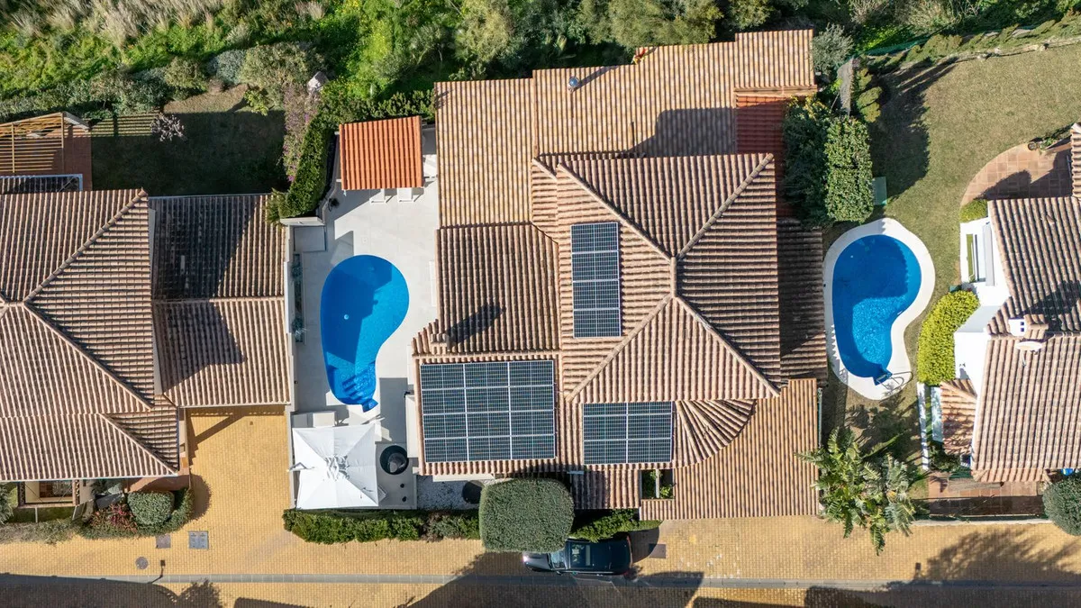 b949b058-1a0f-497c-88f9-bbccd1ef81fd