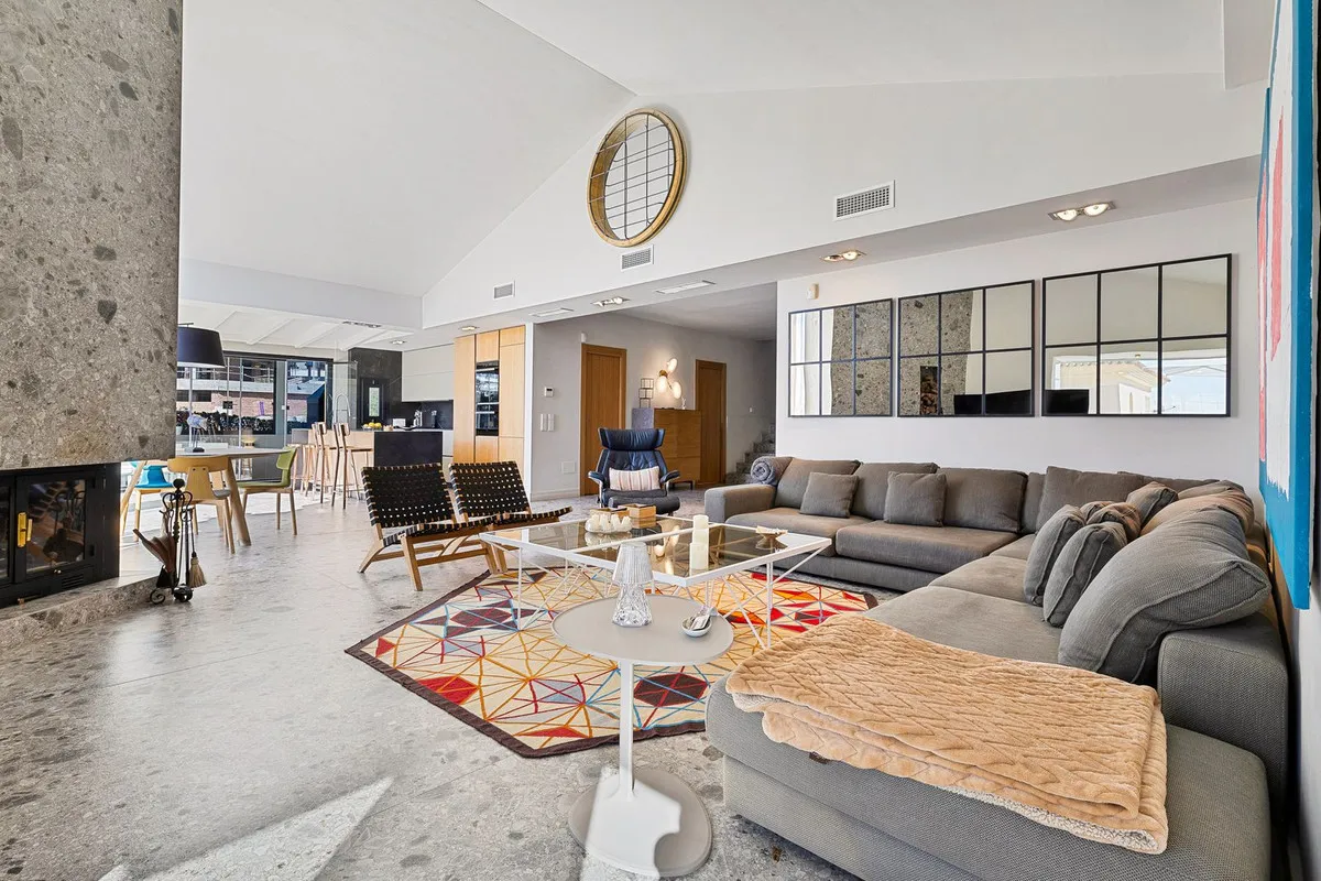 cde22caa-e420-45ec-9862-45532a17947c