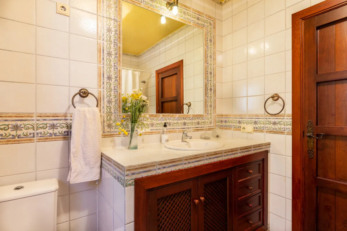 303f3b8d-a41d-4a31-992e-3f82e07e7c65