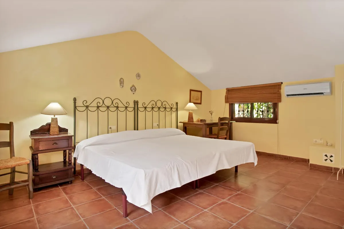 bb7b39de-f24a-40b8-aba7-03a41edac361