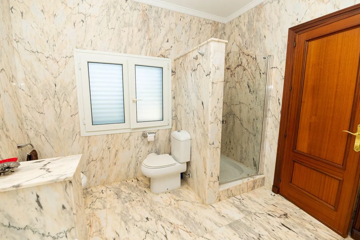 0cfbae24-5080-404e-a073-f52863da5548