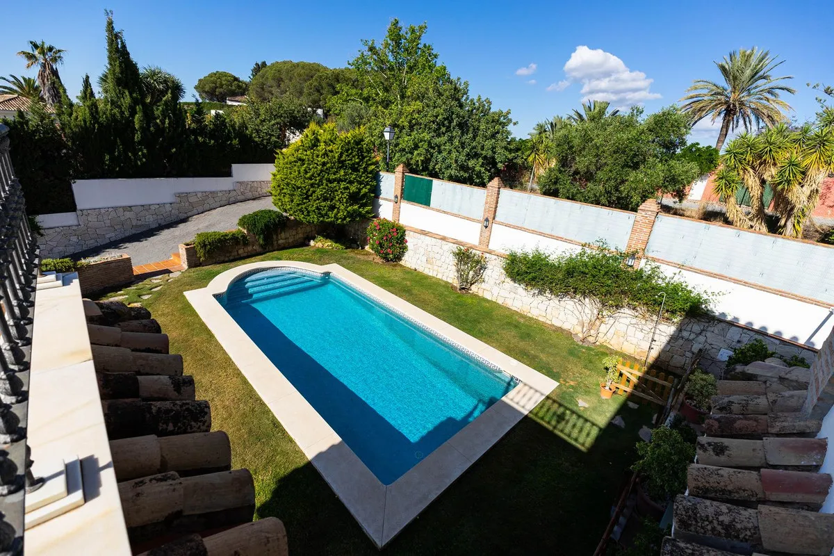 1d95297a-edf6-4888-8f5d-9cd33e7c31d2