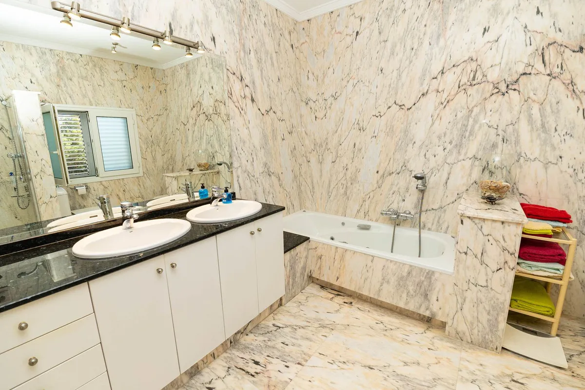 44e5438c-df61-4fef-8f25-5812608a417d