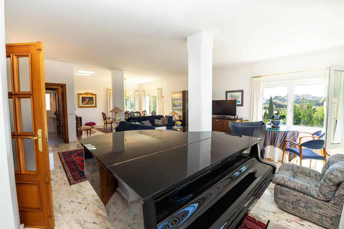 5cb7f710-e779-431a-a538-3f48e948a1a1