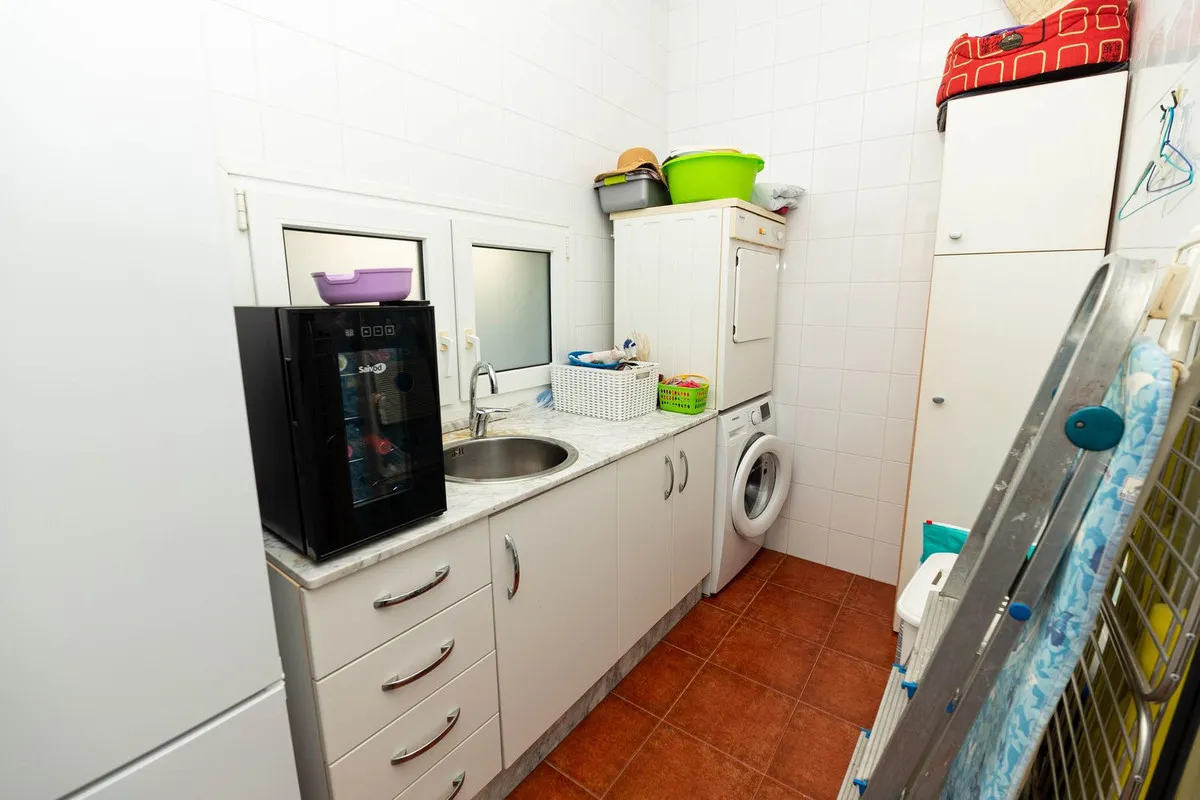 77ef1bf9-299f-4d1e-8842-997023c3c588