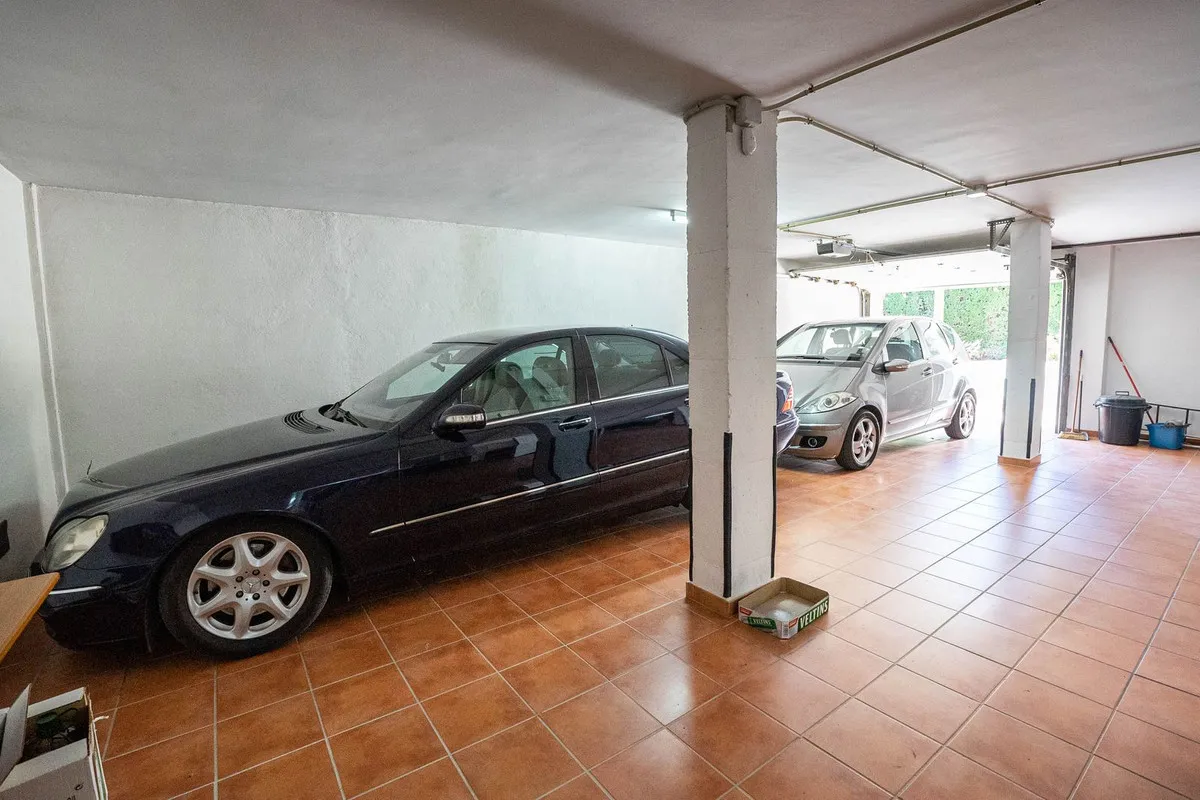 8a79a38b-b5fb-4131-bcad-ca7b9fd920ee