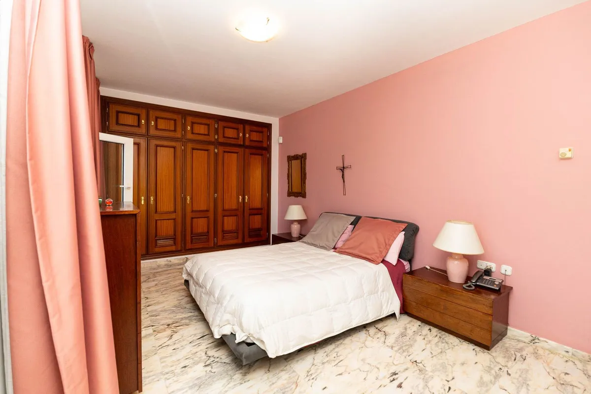 a0b7466d-dd86-4c0c-a502-e768db3395d1