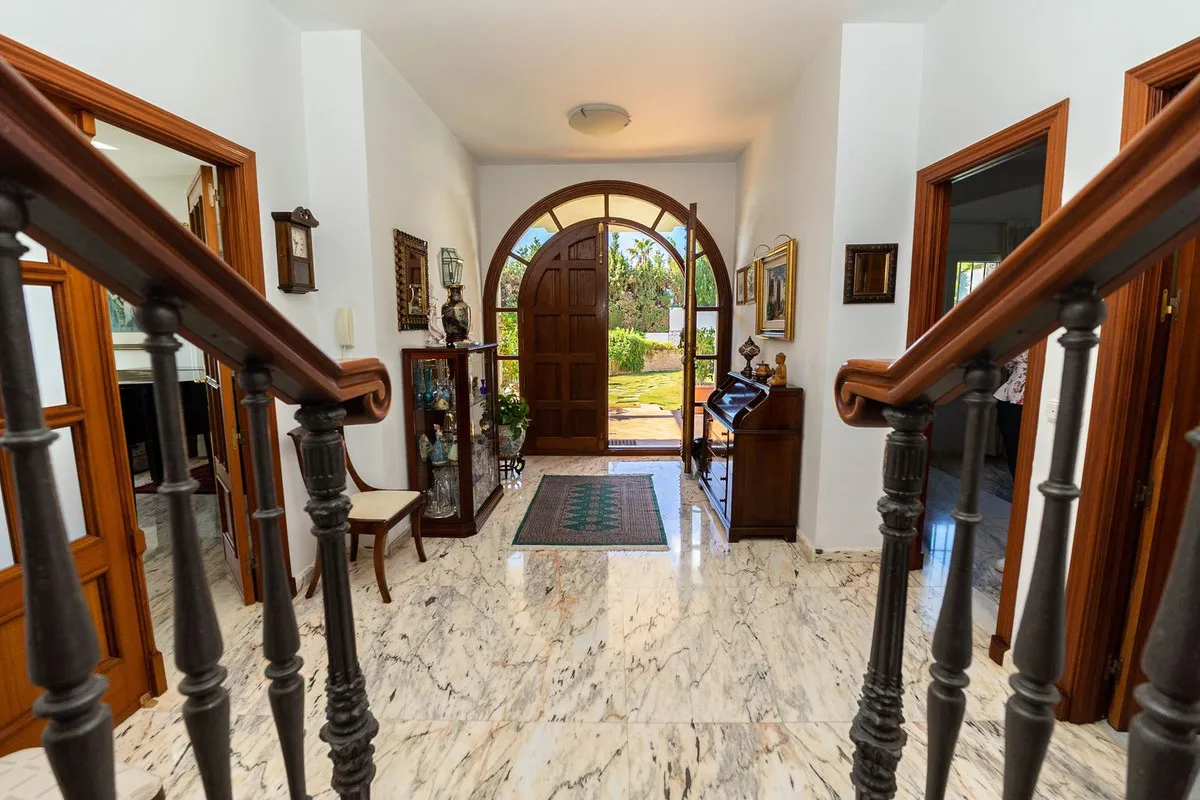 fdf8fdd1-b006-41d1-8a86-e1d7302238c1