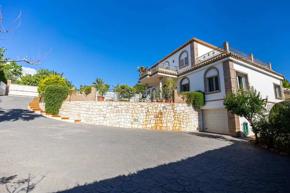 fe0b7a24-aafd-4bc2-9c33-fd5db9e59ad6