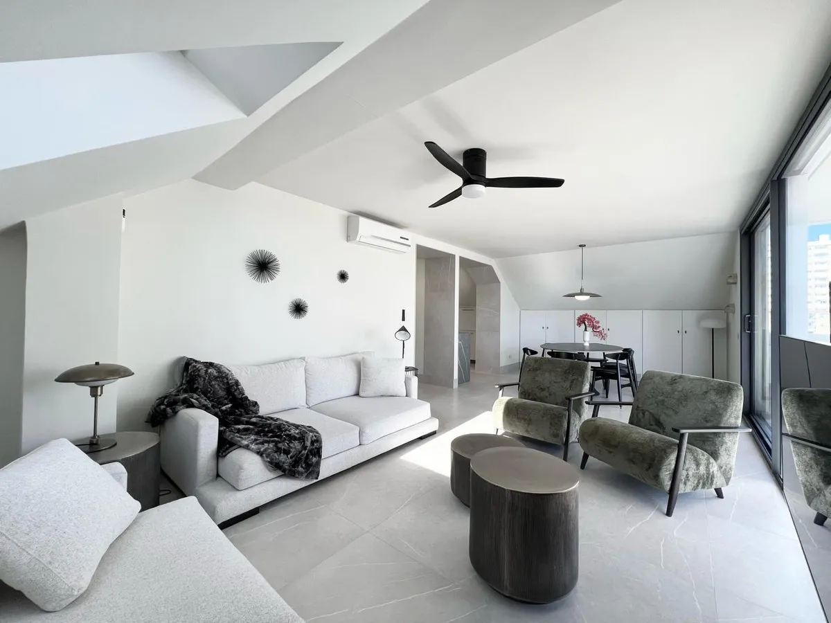 50c05daf-9361-4b7b-9397-d6e4ca5178b6