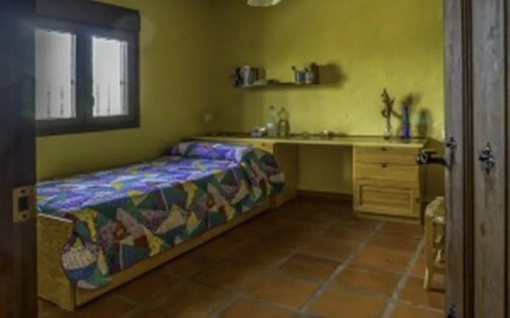 25ecbd04-a1c6-4738-b472-537009fef727