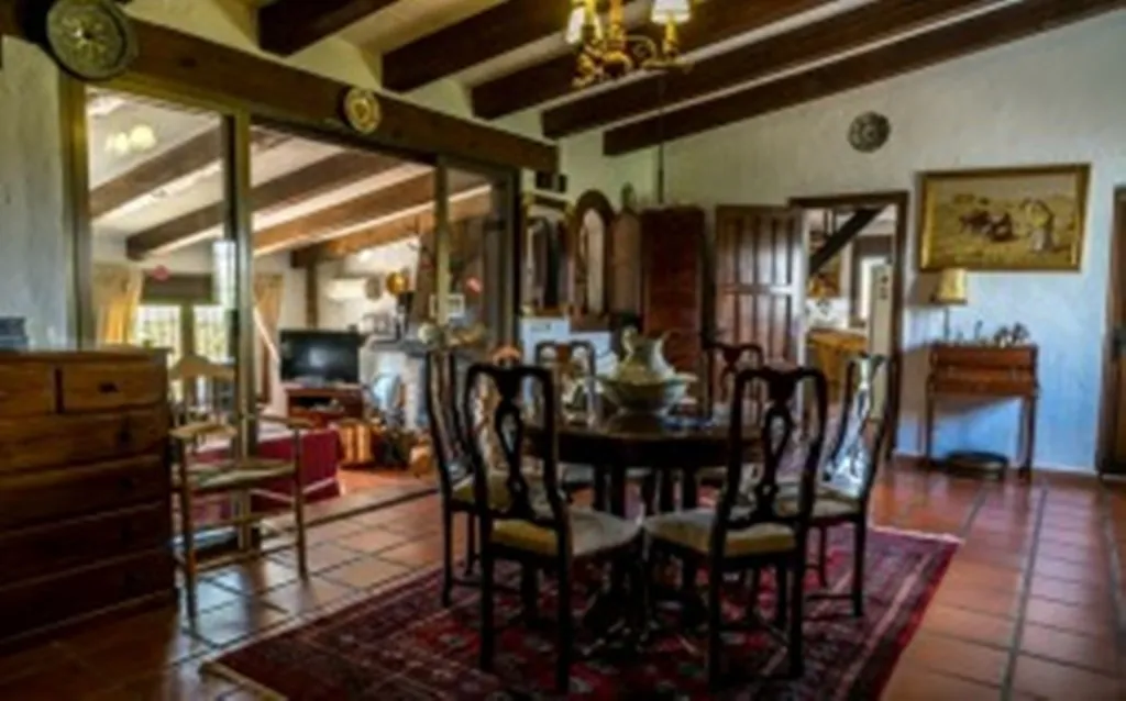 dc0555c6-3f63-4010-a1c9-20108dcbbda9