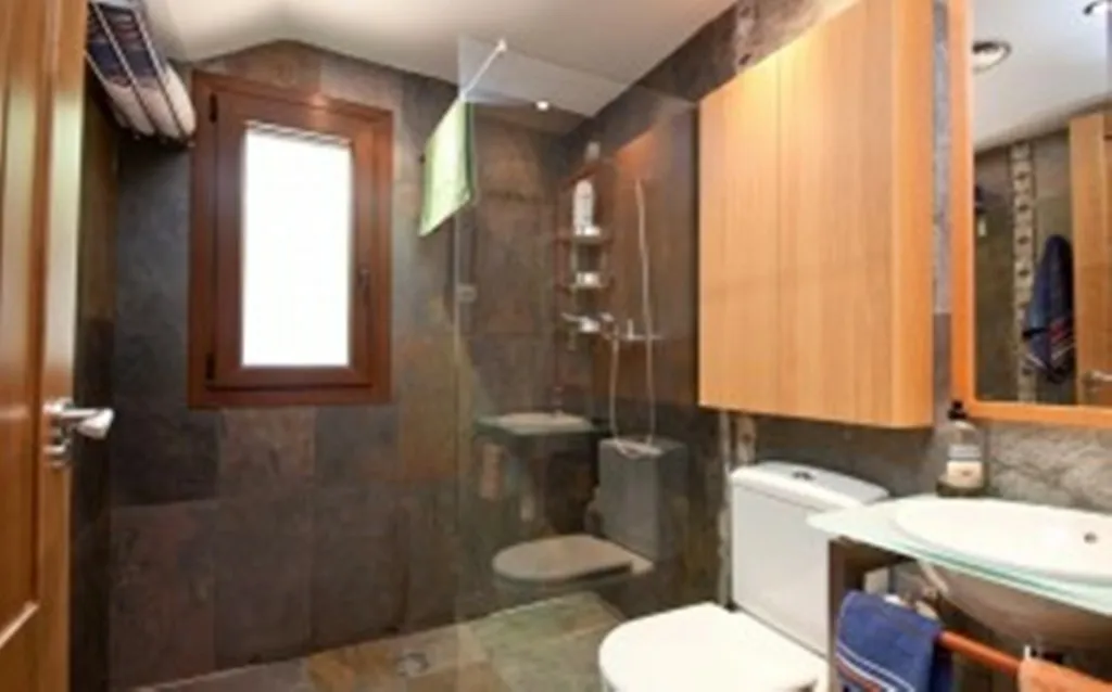 f19b7687-6878-4593-bc48-fbc43431ce3f