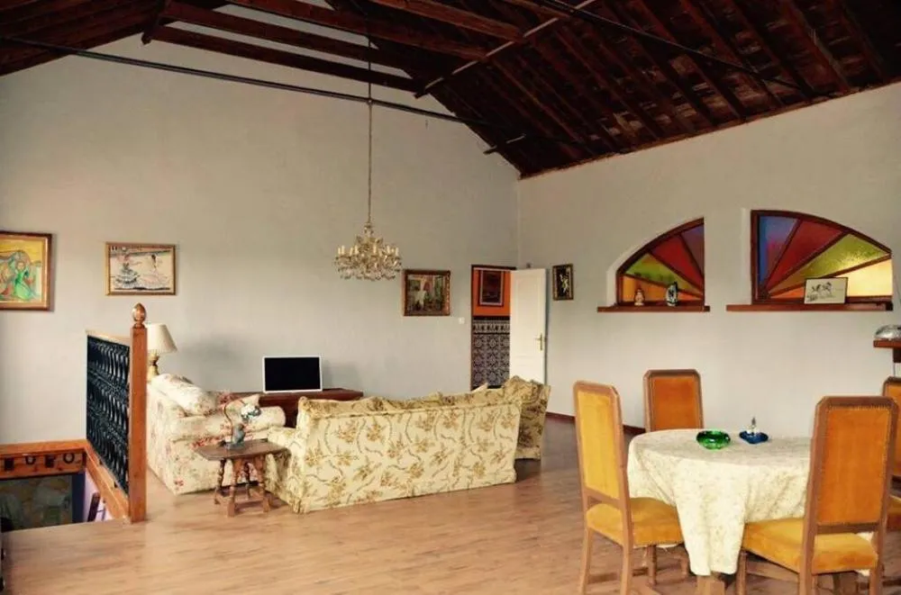 0c2dd173-90bc-4caa-99ae-e8770fd93301