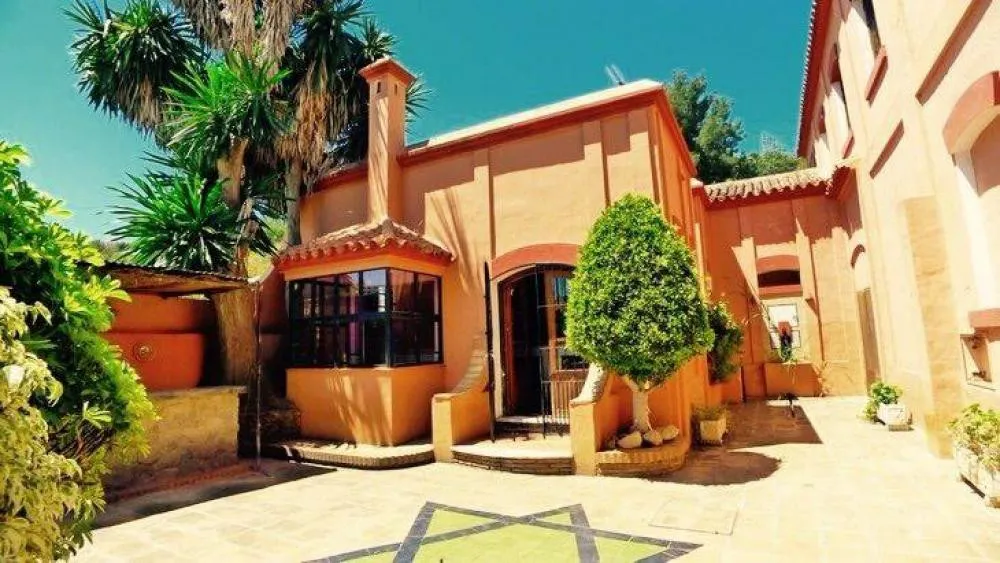 b4dee452-77f8-4798-9133-2ba8deba9d48