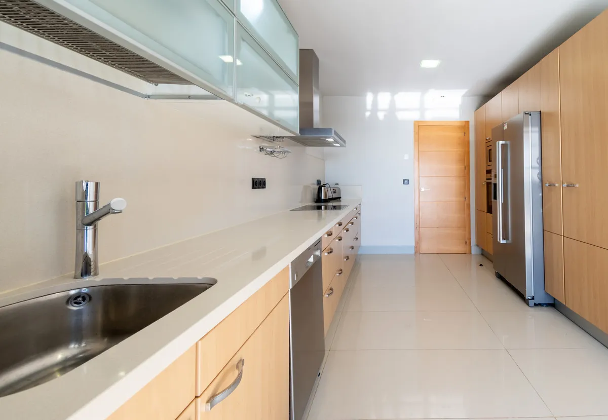 0b281f57-75d4-4f46-9978-8402691efb88