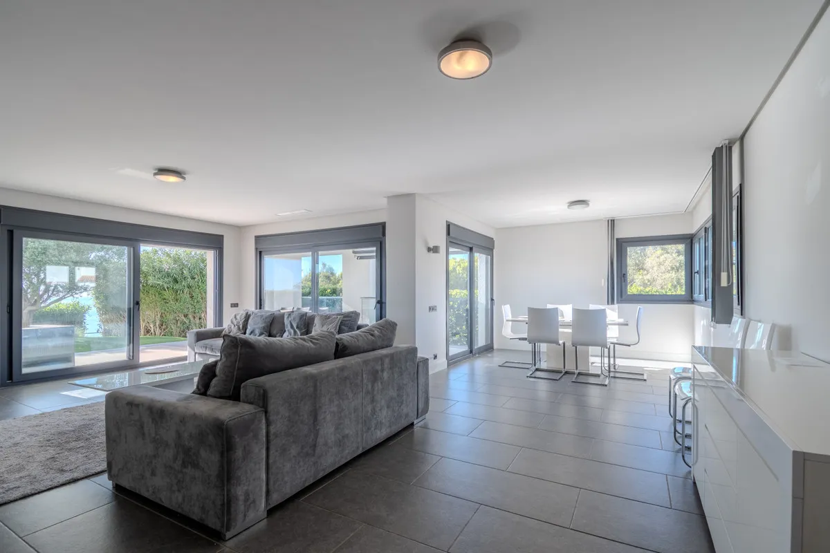 9ec61f88-6fa3-4676-977a-582407686f4c