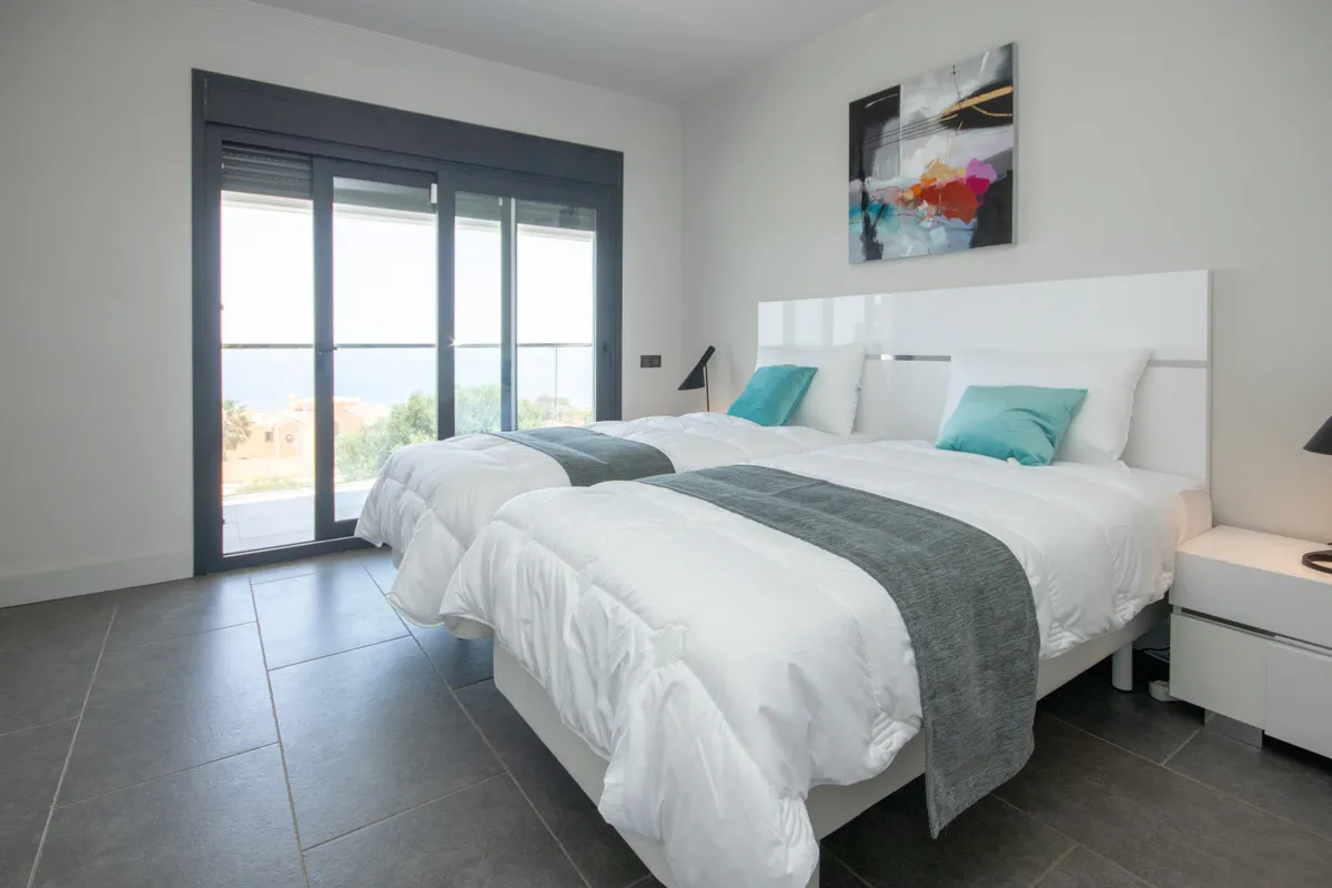 f80d2612-eb9f-4fc3-b9d4-24fb94eb7349