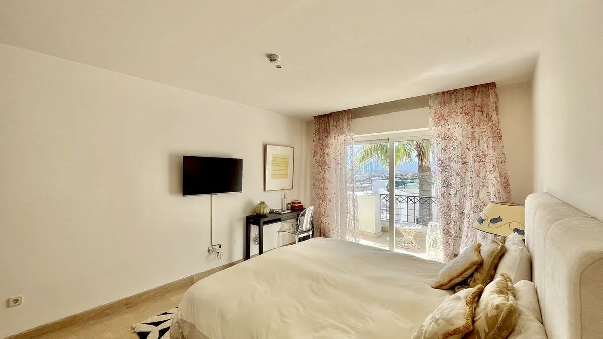 96f91850-1e82-4ce7-89bf-5cfc3773aa36