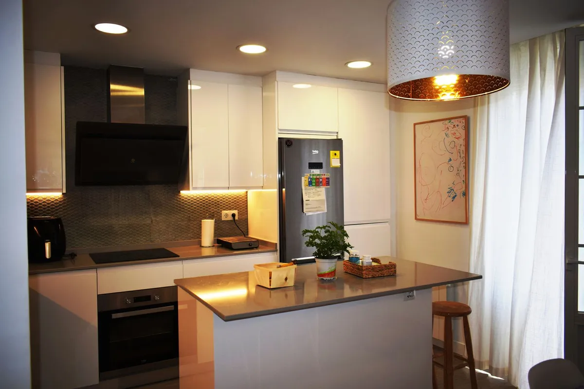 e7284255-aa42-461a-9acf-4c422b176f45