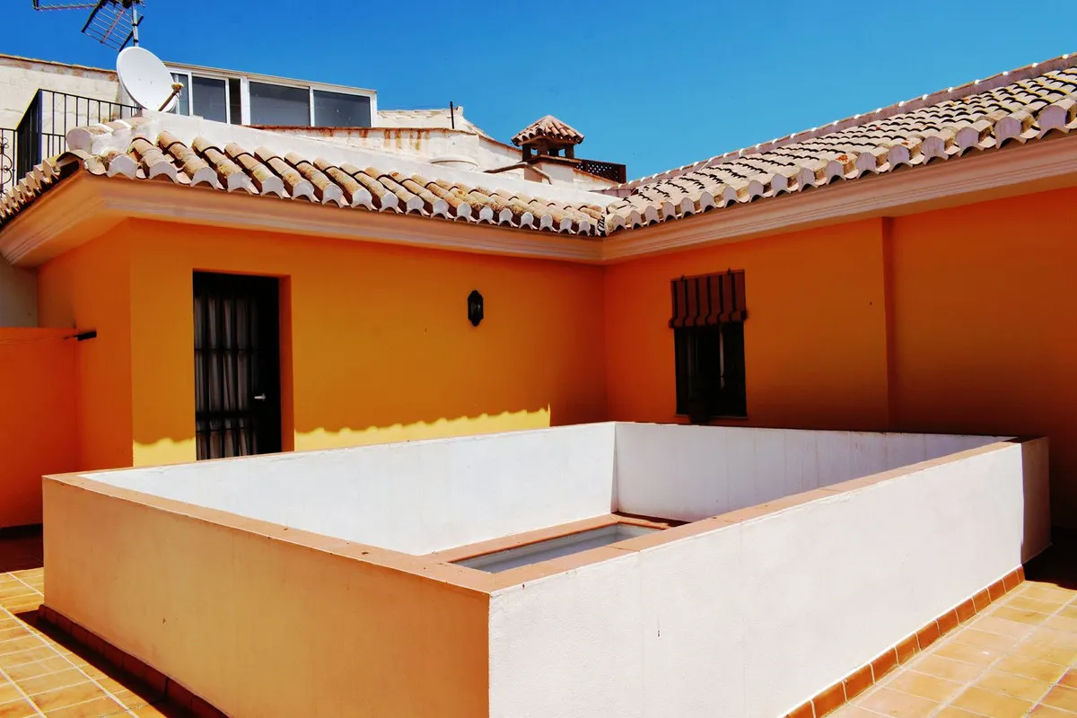 edf6b8c1-a9ed-44ae-bd60-e843c97113f3