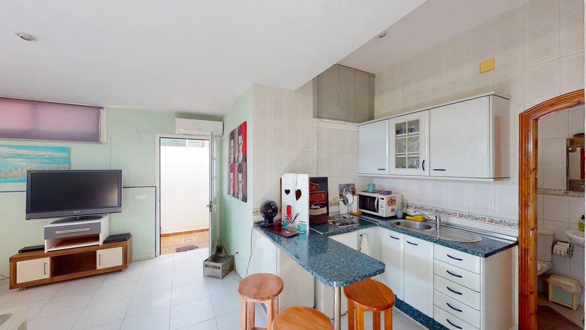 048b6cb5-4972-48ac-a25d-46fff05591aa