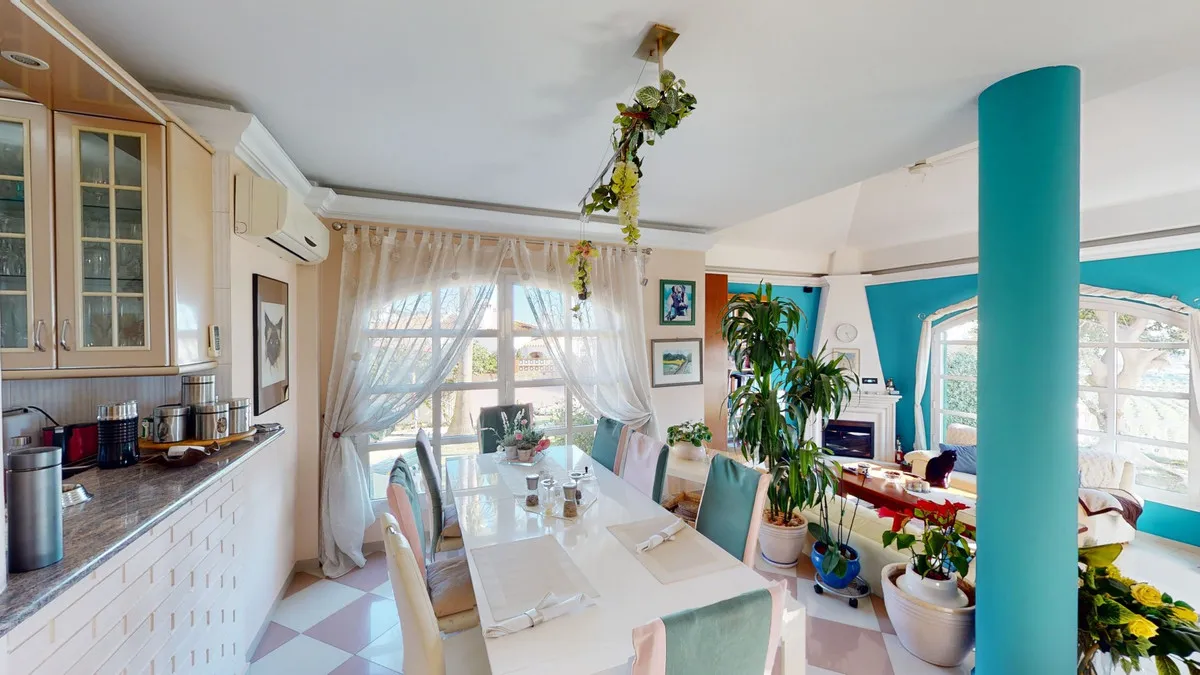 1a8b2251-88e4-47d2-a93d-afca57cd844c