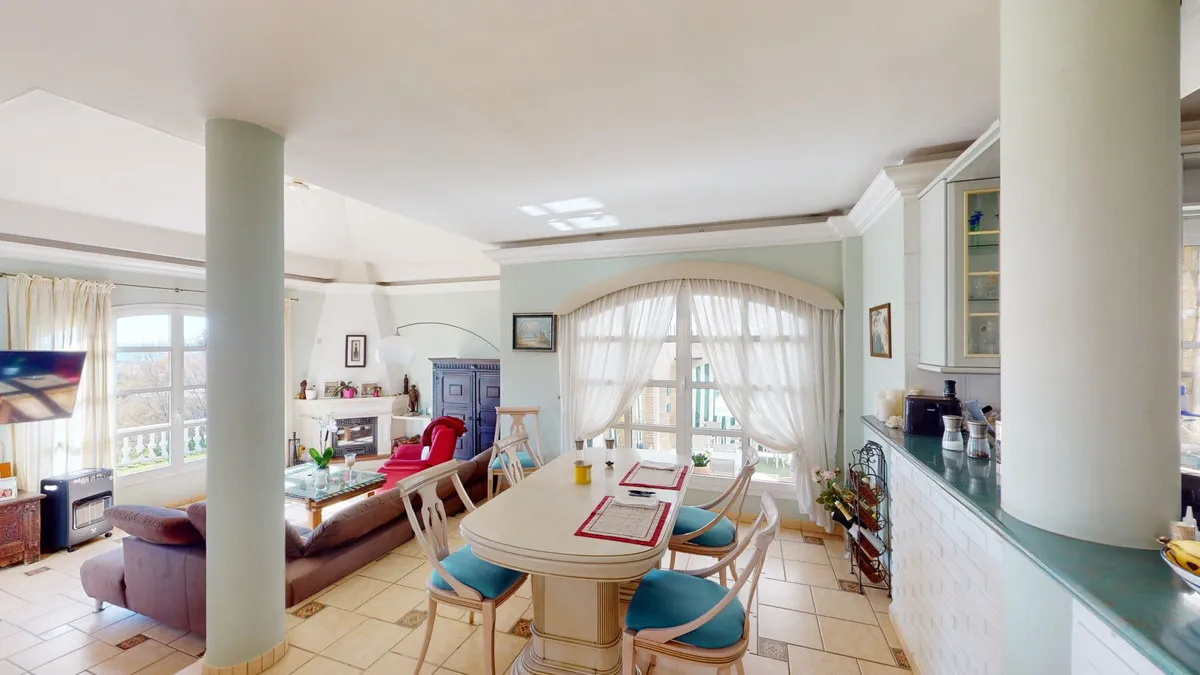 6fd41a6b-bbee-46e4-84f9-c0e8316d5988