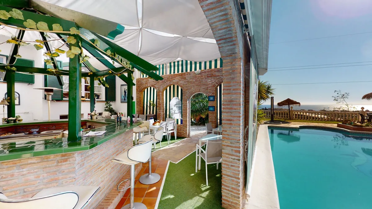 bb3fcca4-5a25-4c83-8118-f6b4dd7793c7