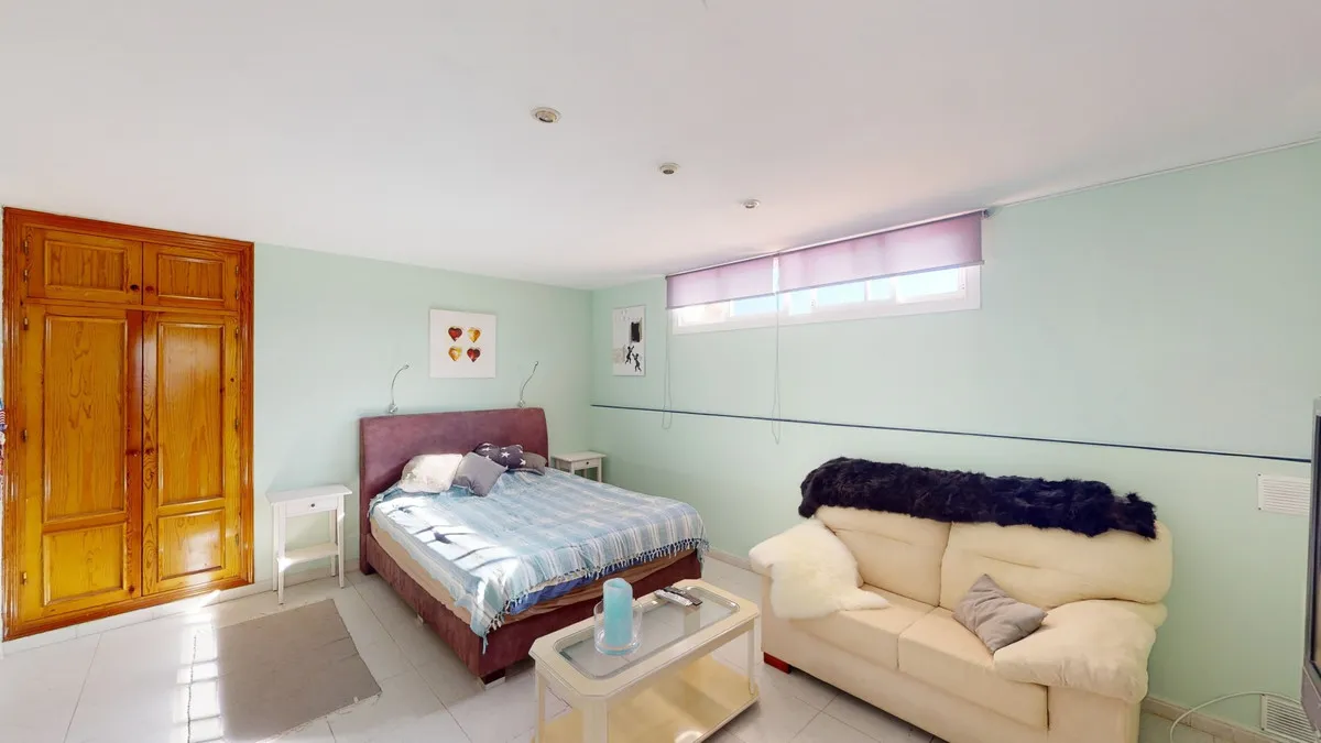 e22eded5-1929-4b98-8f7a-d73c9709353f