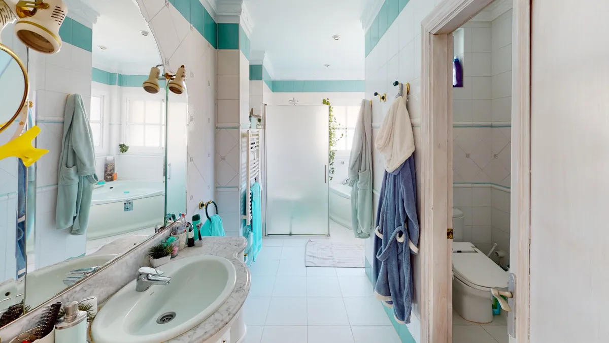 e7e81f7f-c26a-4f37-9470-bc3862d13e02