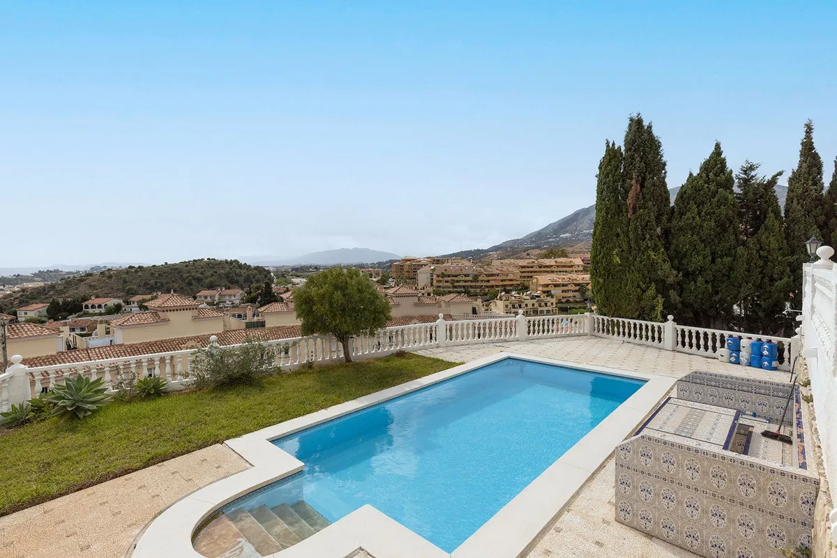 10acd2a4-2b10-41ef-a106-b08e77263117