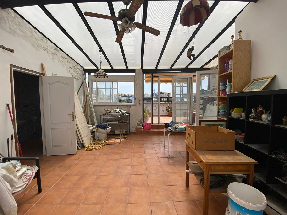 812c02e9-4d71-4d52-beaa-7f743b6c818f