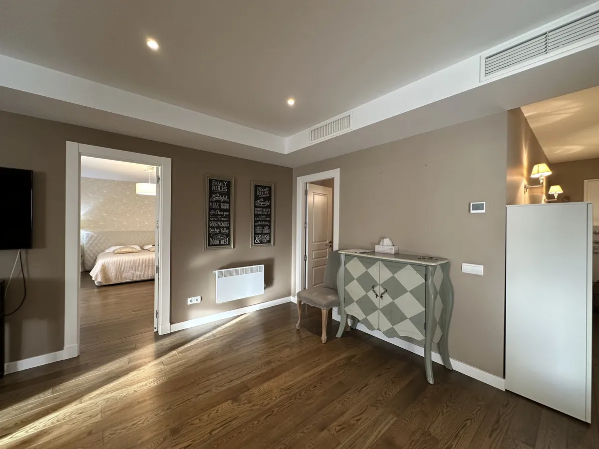 4c6d00dd-805b-490a-b0d8-92a2f2958fcd