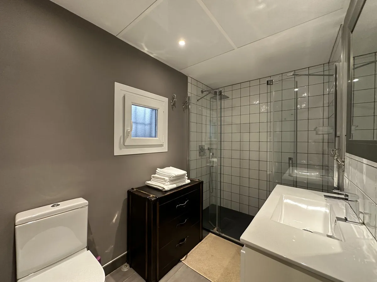 7e933842-6bf0-4161-ae2a-7967944695b6