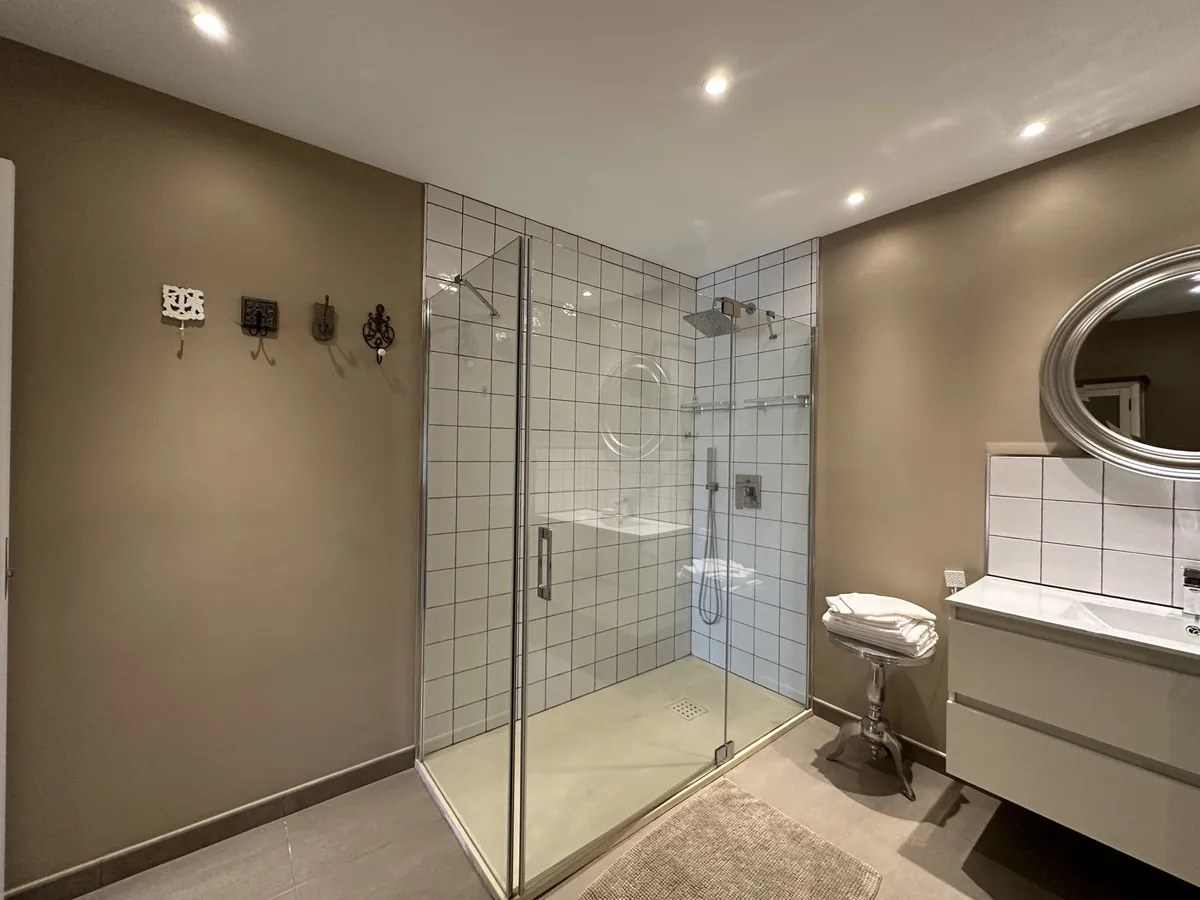 d4cc511f-4be9-456d-b8aa-3dac6e572c4a