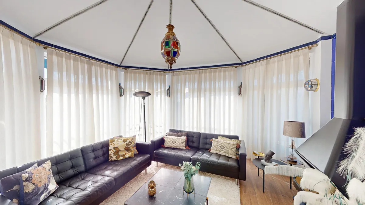 643517b9-73fa-4f3e-b5c3-5080d3fdea76