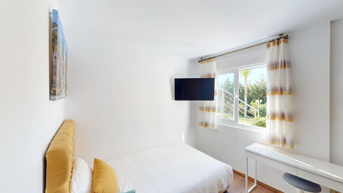 67a6a1c6-4d5a-4aee-948c-00c30d85a691