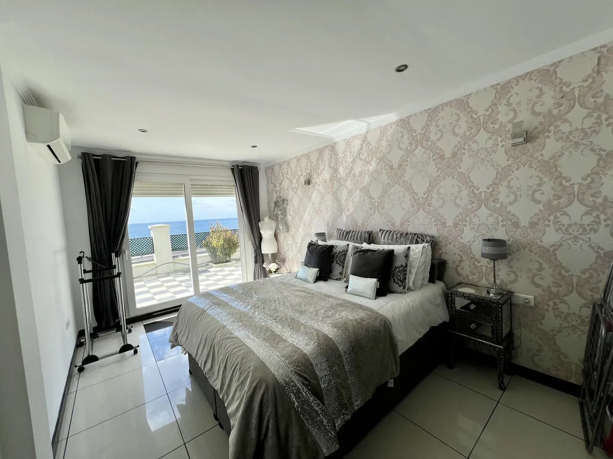 129764cc-65b5-4e58-8fe9-1810486be5f1