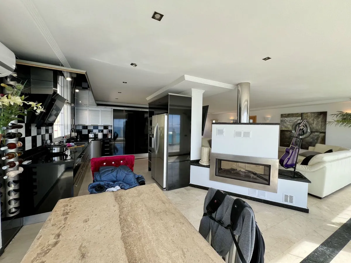 62afa7c3-2ff6-47e9-aabc-65945be3b19d