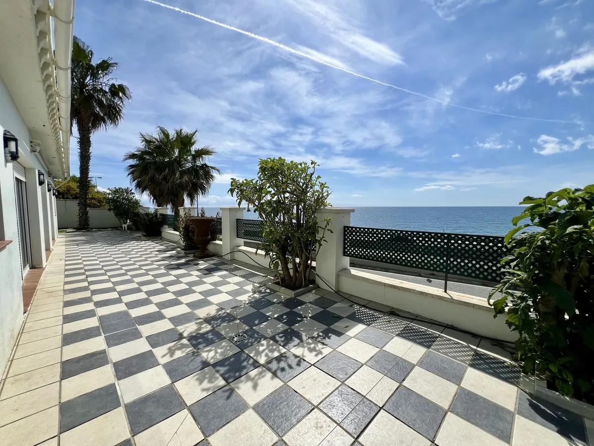 abb705c2-3a63-4188-883e-ed53963d10c8