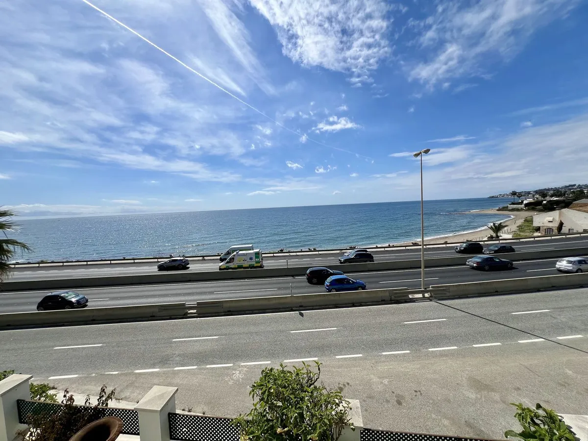 cb66aab4-6915-409c-b40a-ace40cca5f4b