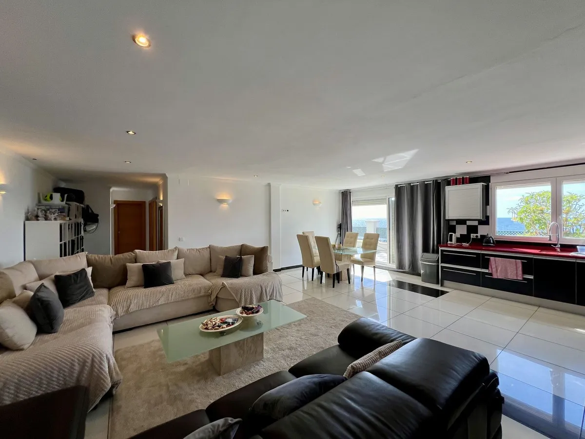 f69c283d-129c-496e-8c8a-5f2cff6da09b