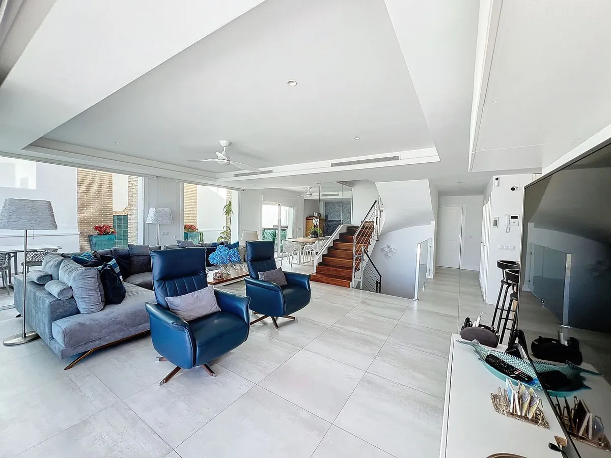 1dd99d13-fc63-48d7-bde2-805e98c9c6c9