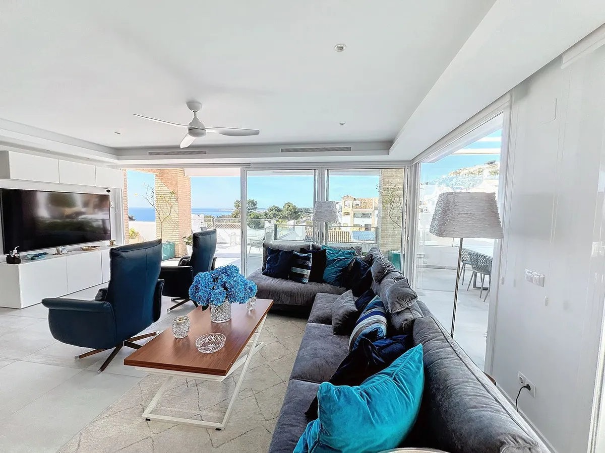 3ecc9b81-77b4-4df9-a5eb-4502a9df665f