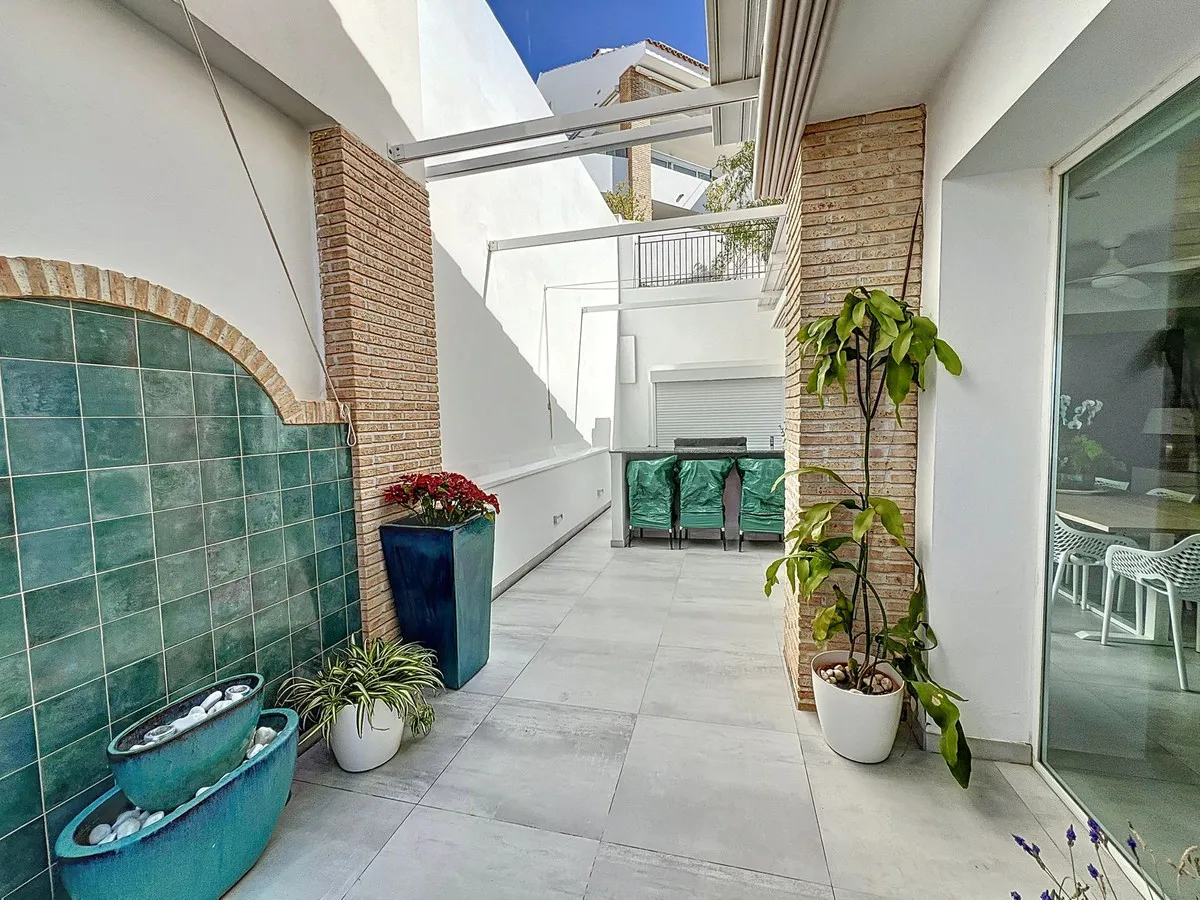 a69d178f-6184-447e-9909-a03ff7e152b2